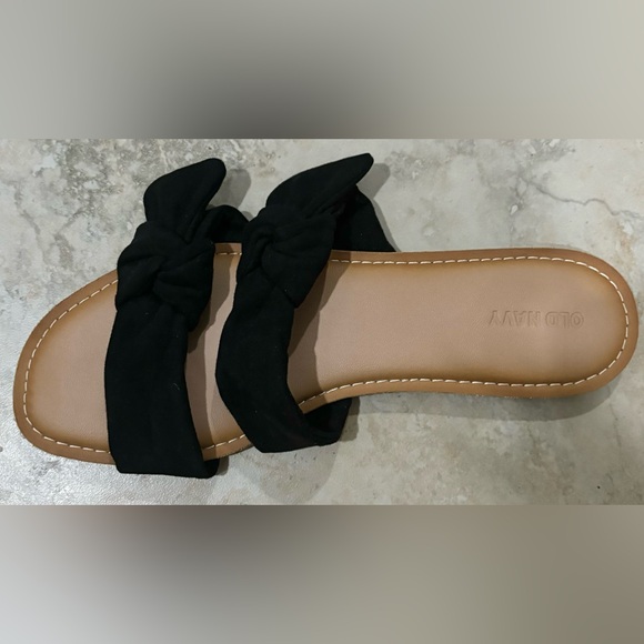 Old Navy Black Bow Sandals - Picture 2 of 4